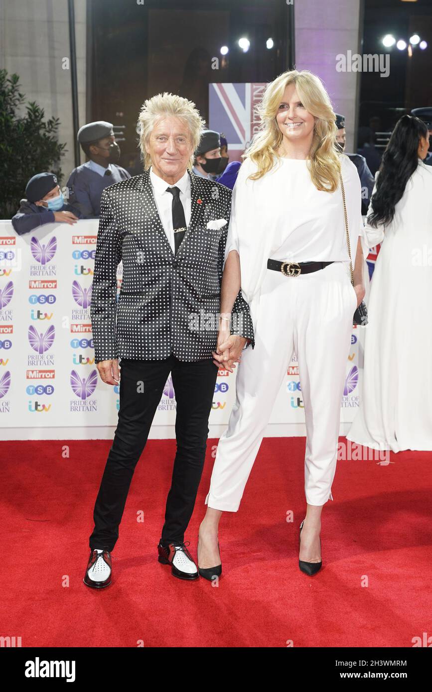 Rod Stewart und Penny Lancaster kommen zu den Pride of Britain Awards, die im The Grosvenor House Hotel, London, stattfinden. Bilddatum: Samstag, 30. Oktober 2021. Stockfoto