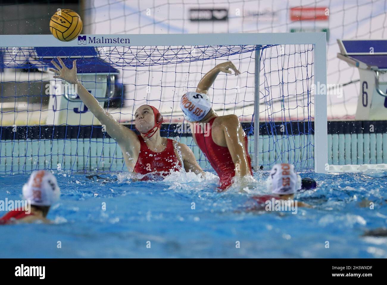 Roma, Italien. Oktober 2021. E. Eichelberger (SIS Roma) während des SIS Roma gegen Ekipe Orizzonte, Waterpolo Italienische Serie A1 Frauenspiel in Roma, Italien, Oktober 30 2021 Quelle: Independent Photo Agency/Alamy Live News Stockfoto