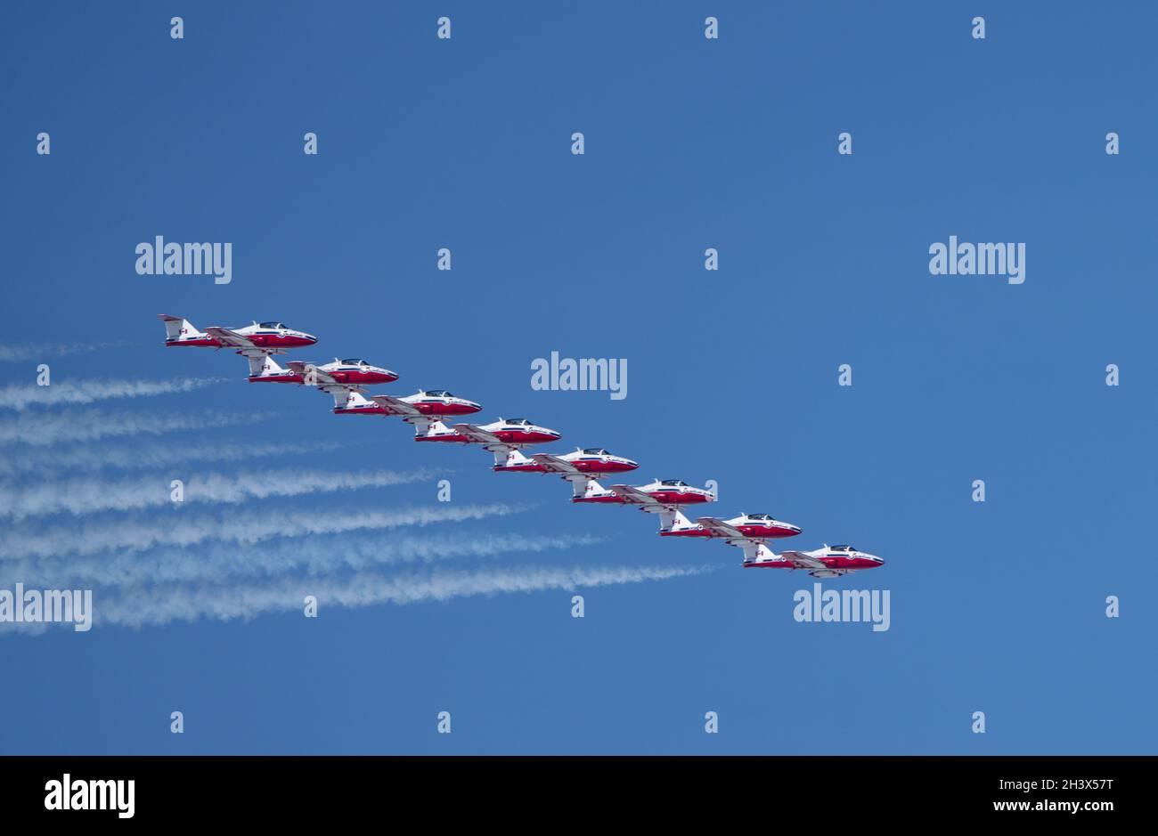 Acrobatic pilot -Fotos und -Bildmaterial in hoher Auflösung – Alamy
