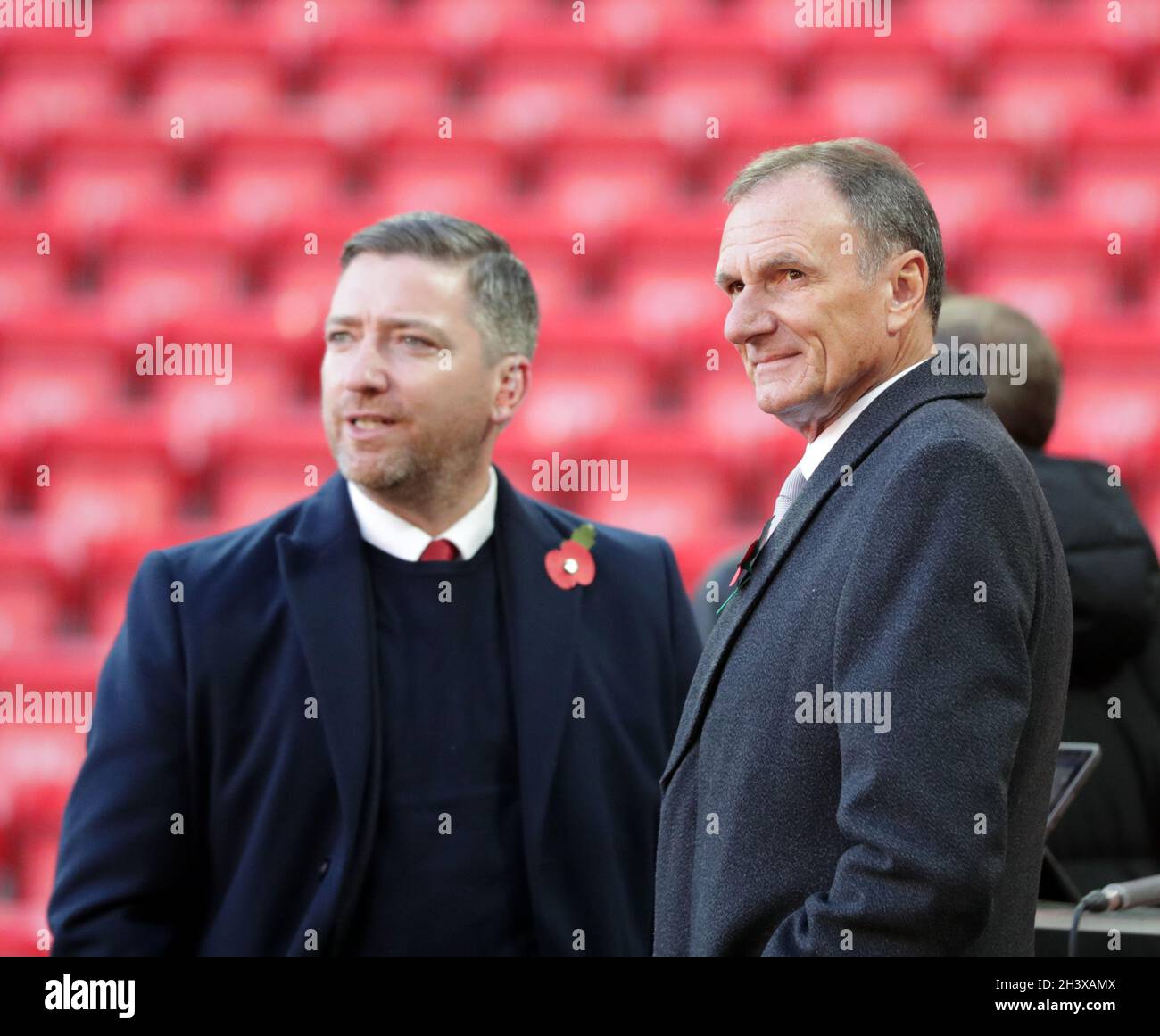 Anfield, Liverpool, Großbritannien. Oktober 2021. Premier League Football, Liverpool gegen Brighton und Hove Albion; ehemaliger Liverpool- und England-Spieler Phil Thompson Credit: Action Plus Sports/Alamy Live News Stockfoto