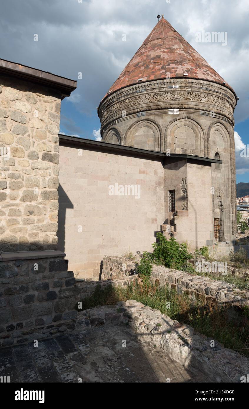 Mausoleum von Cifte Minareli Medrese (Twin Minaret Madrasa) in Erzurum, Türkei Stockfoto