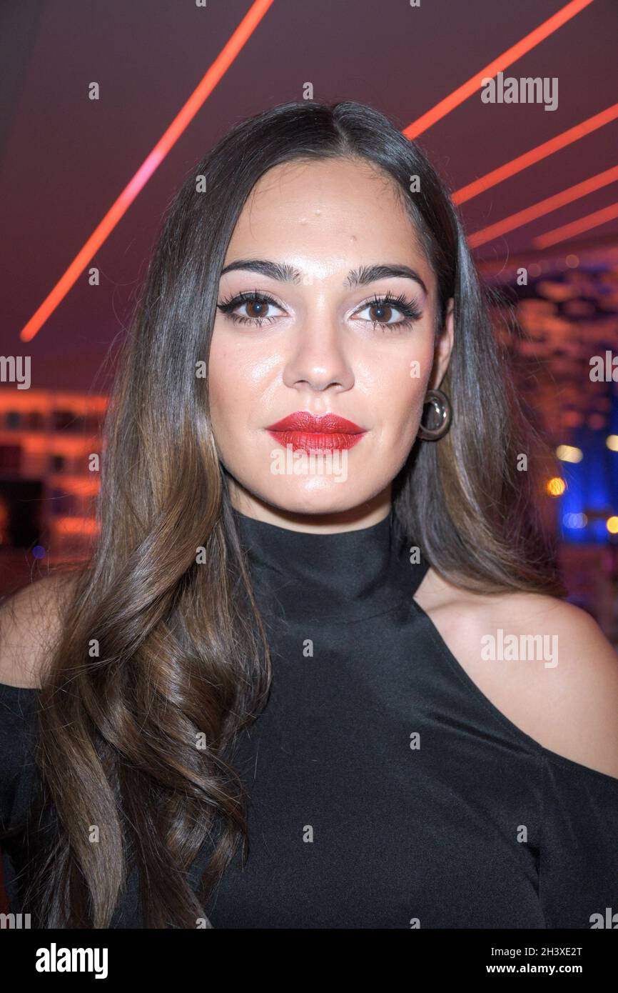 Hauptdarstellerin Nilam Farooq bei der Premiere des Kinofilms 'Contra' im ASTOR HafenCity. Hamburg, 30.10.2021 Stockfoto