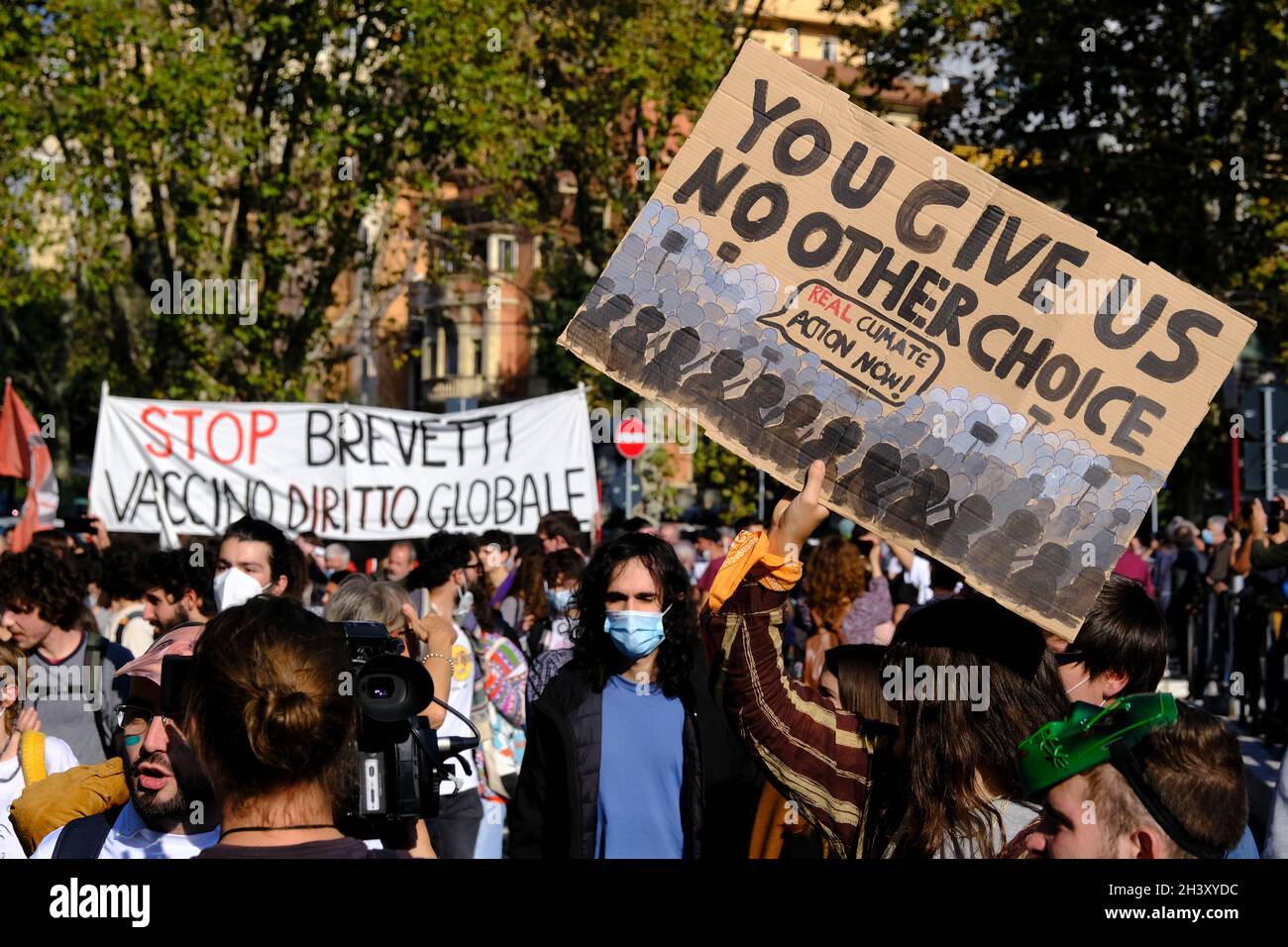 Rom, Italien. Oktober 2021. Menschen demonstrieren während des G20-Gipfels in Rom, Italien, am 30. Oktober 2021. Kredit: ALEXANDROS MICHAILIDIS/Alamy Live Nachrichten Stockfoto