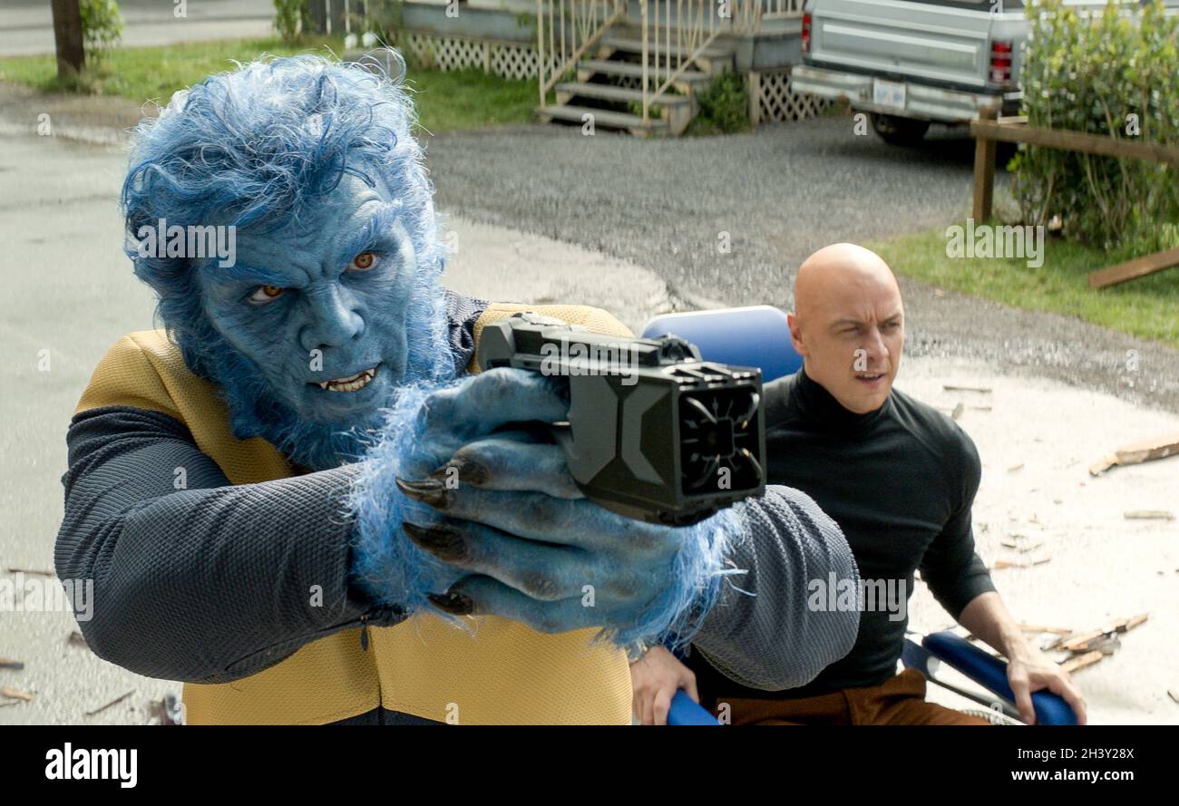 X-Men: Dark Phoenix (2019) mit Nicholhoult als Beast und James McAvoy als Professor Charles Xavier Stockfoto