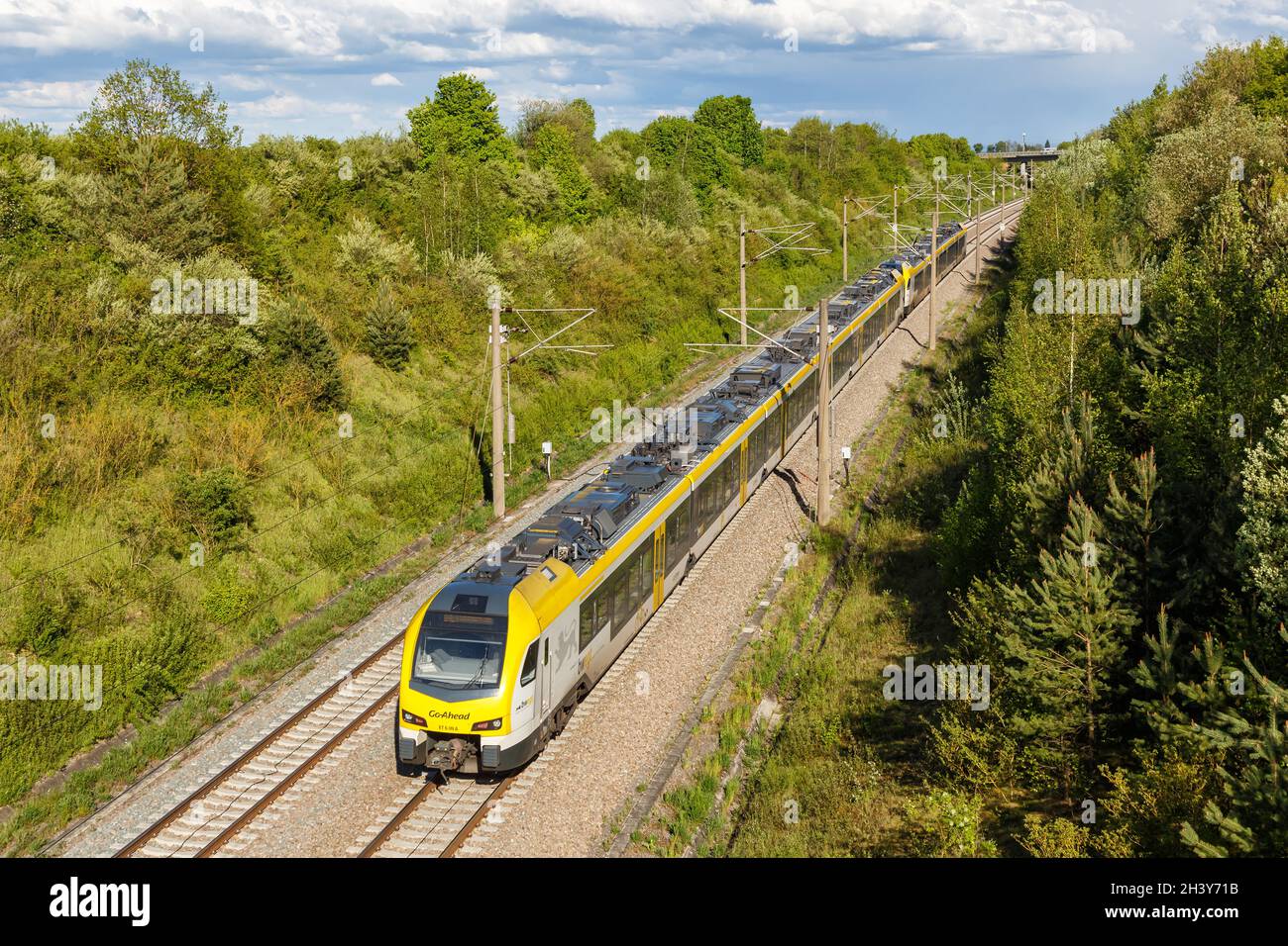 Stadler FLIRT 3 Regionalzug Zug von Go-Ahead auf der neuen Strecke NBS Mannheim-Stuttgart in Deutschland Stockfoto