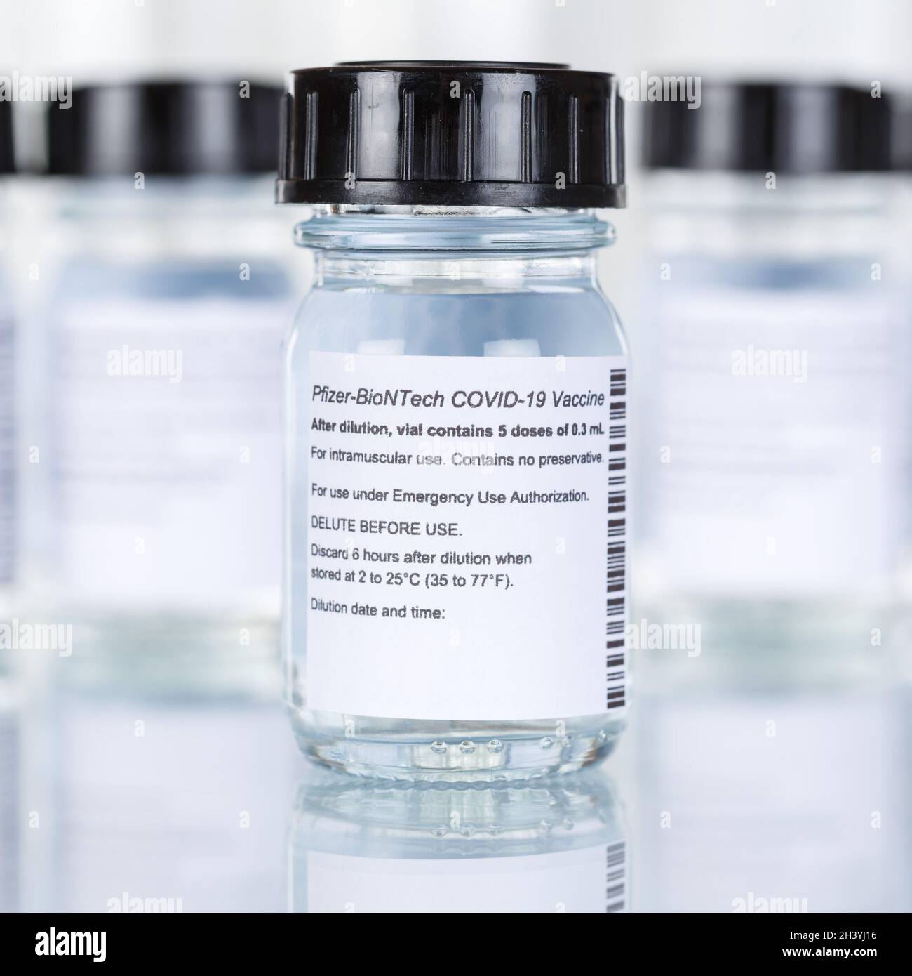 BioNTech Pfizer Corona-Virus-Impfstoff Coronavirus COVID-19 Covid-Impfstoff-Quadrat Stockfoto