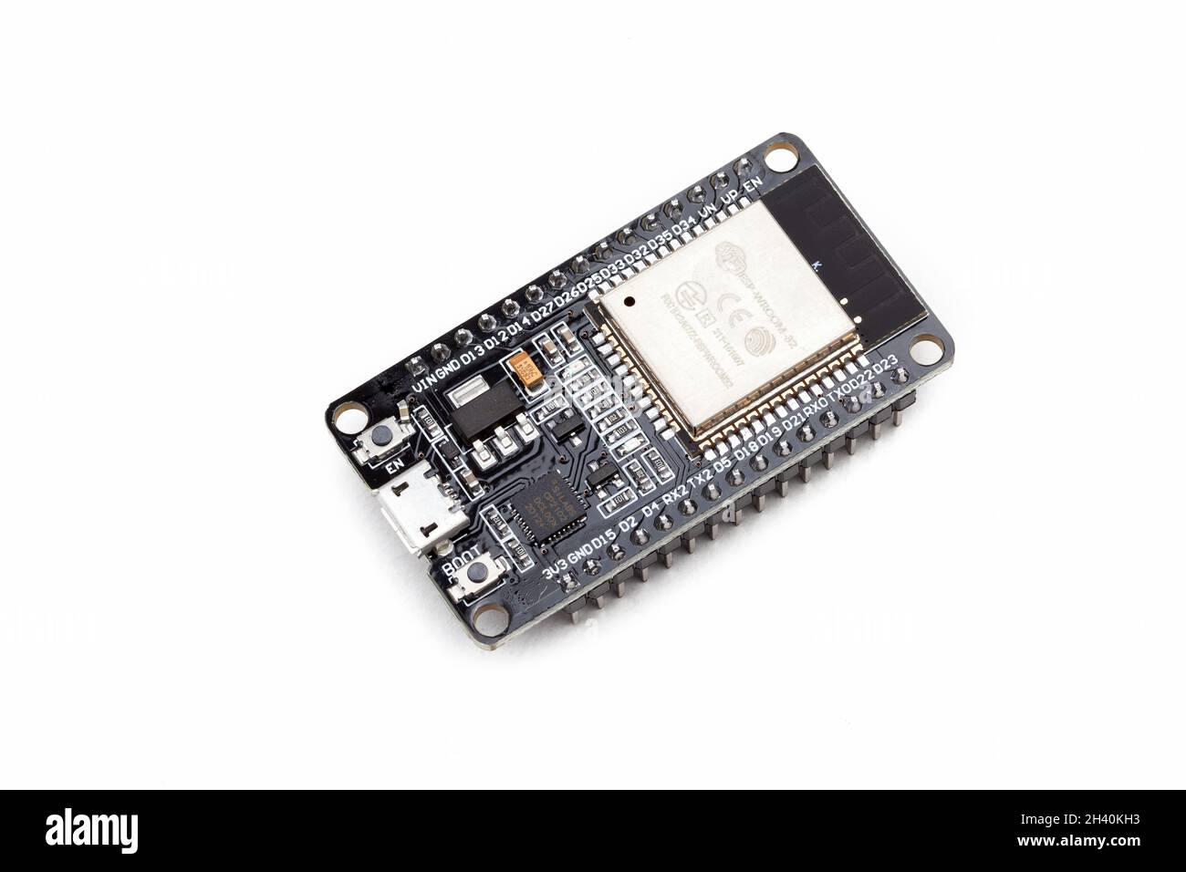 Espressif ESP32-Serie Mikro-Controller-Modul, Wi-Fi Bluetooth-Entwicklungsboard, System auf einem Chip. Objekt aus der Nähe, isoliert auf Weiß, ausgeschnitten, nobo Stockfoto