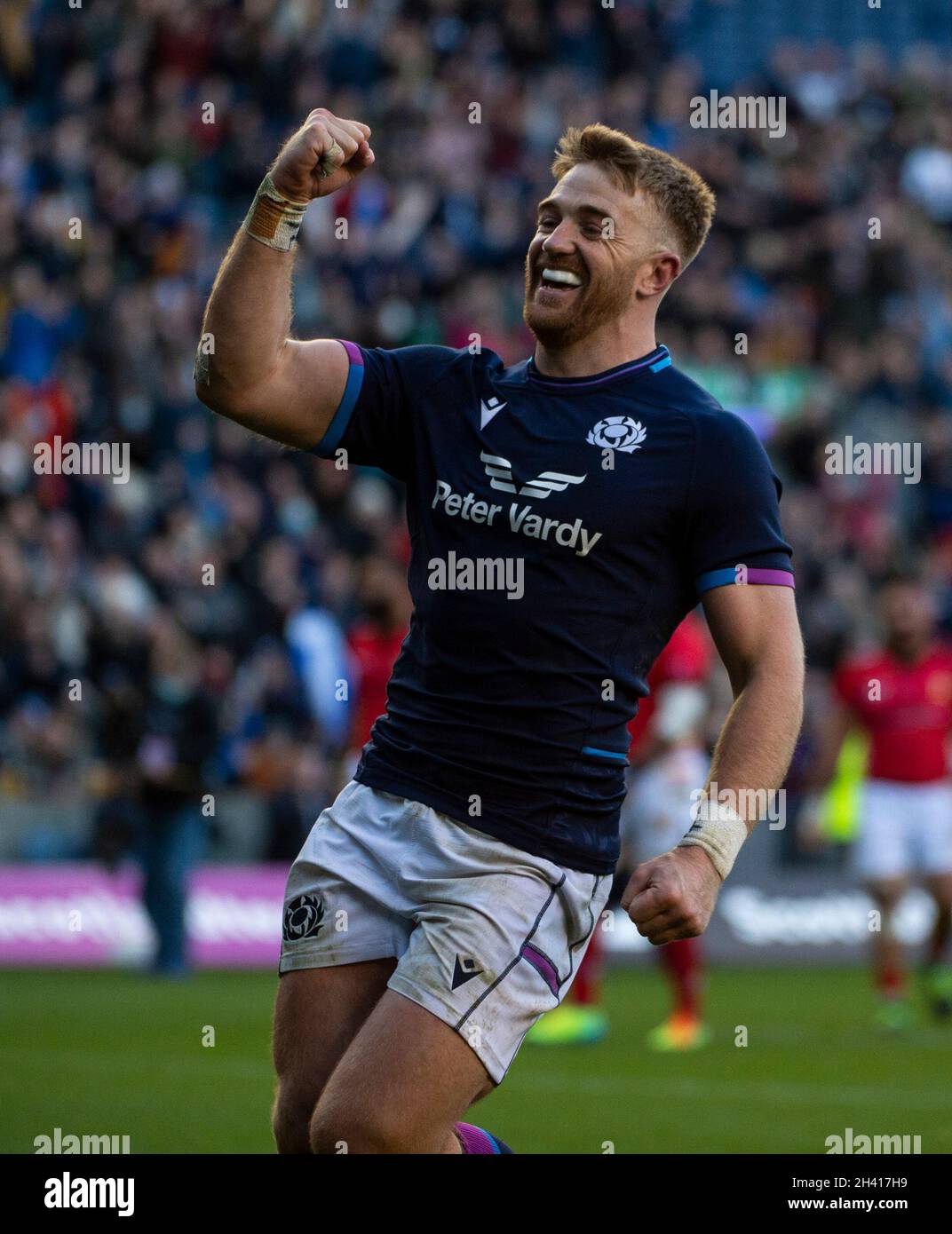 Autumn Nations Series - Schottland / Tonga. Oktober 2021. Schottland ist Gastgeber des ersten Spiels der Autumn Nations Series 2021 im Murrayfield Stadium, Edinburgh, Schottland. VEREINIGTES KÖNIGREICH. Bild zeigt: Der rechte Flügel von Schottland, Kyle Steyn, erzielt seinen vierten Versuch des Spiels. Quelle: Ian Jacobs/Alamy Live News Stockfoto