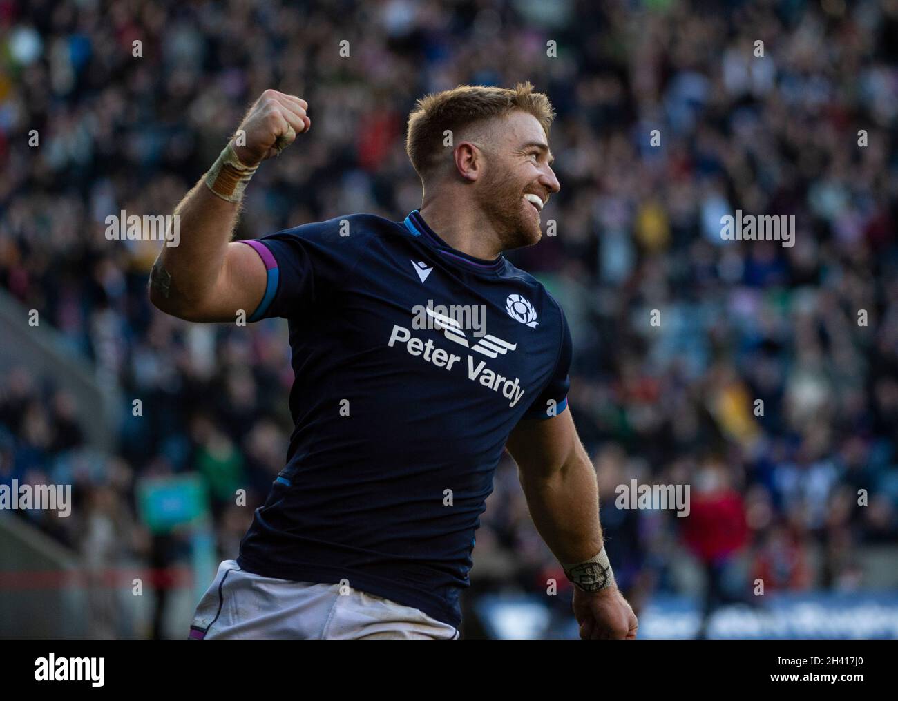 Autumn Nations Series - Schottland / Tonga. Oktober 2021. Schottland ist Gastgeber des ersten Spiels der Autumn Nations Series 2021 im Murrayfield Stadium, Edinburgh, Schottland. VEREINIGTES KÖNIGREICH. Bild zeigt: Der rechte Flügel von Schottland, Kyle Steyn, erzielt seinen vierten Versuch des Spiels. Quelle: Ian Jacobs/Alamy Live News Stockfoto
