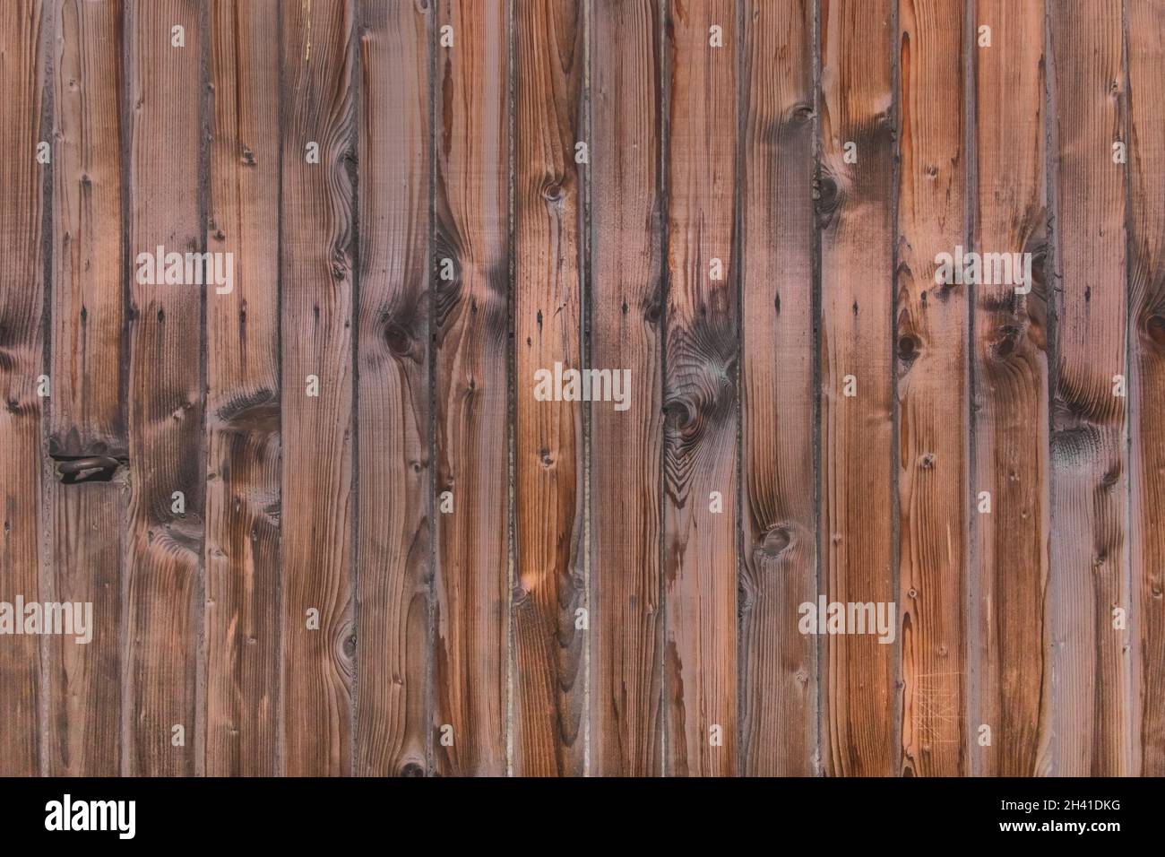 Dunkelbraun Grunge Holzstruktur Vertikal Alte Bretter Hintergrund. Stockfoto