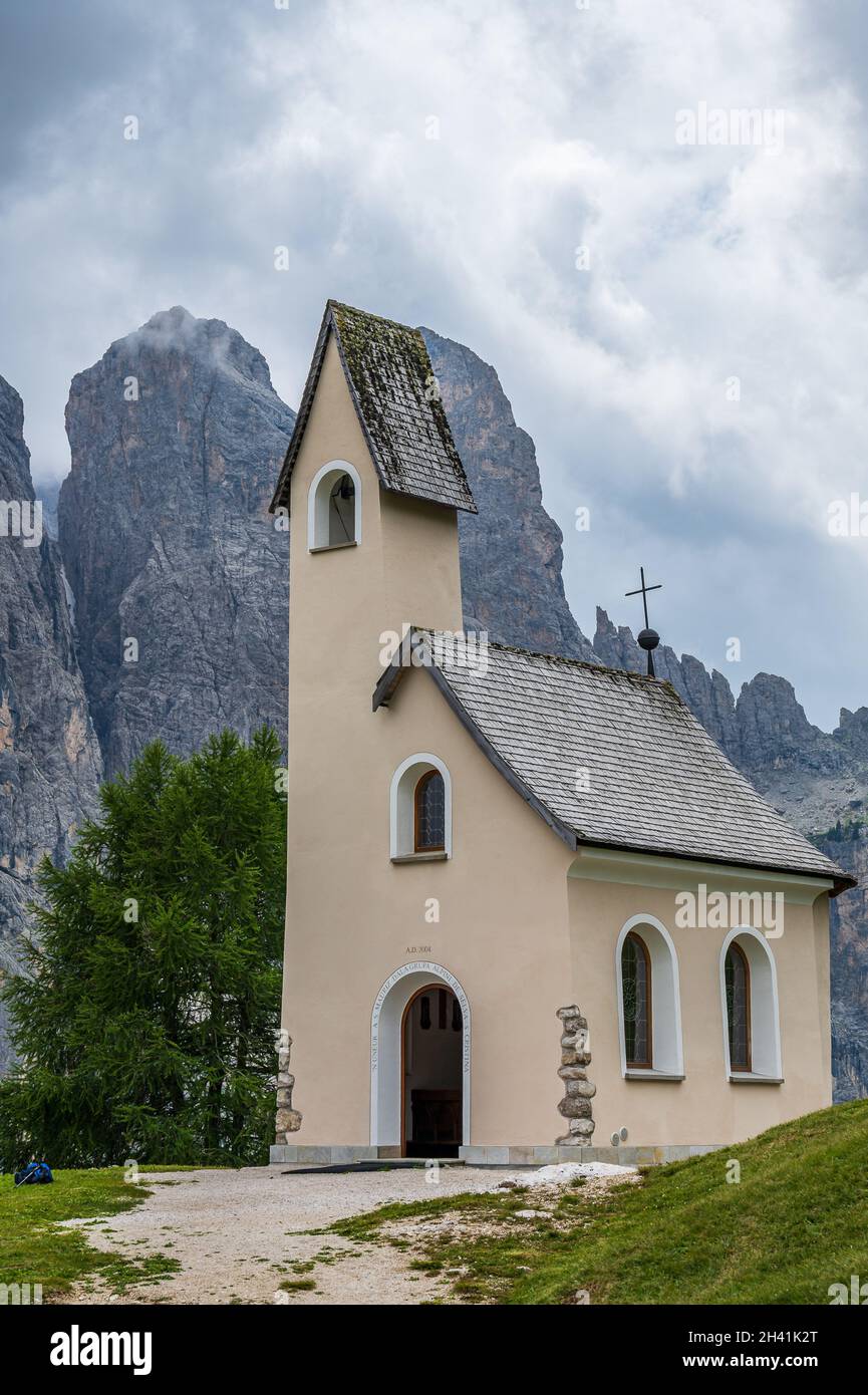 Kleine Kirche am Grödner Pass Stockfoto