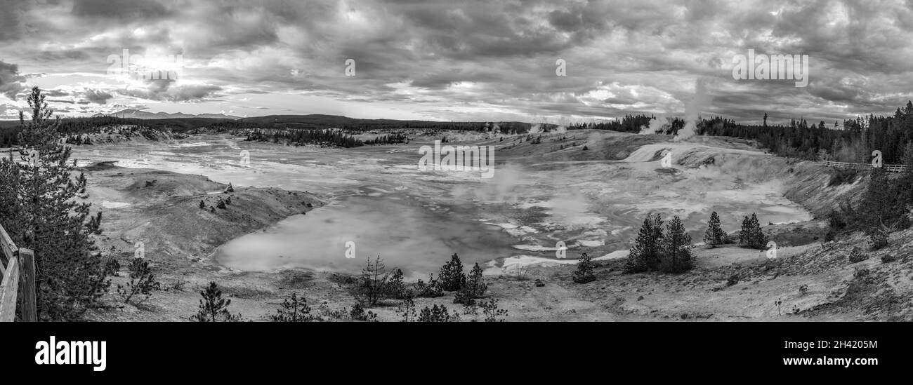 Steaming Mud Pod Area im berühmten Yellowstone National Park, USA Stockfoto