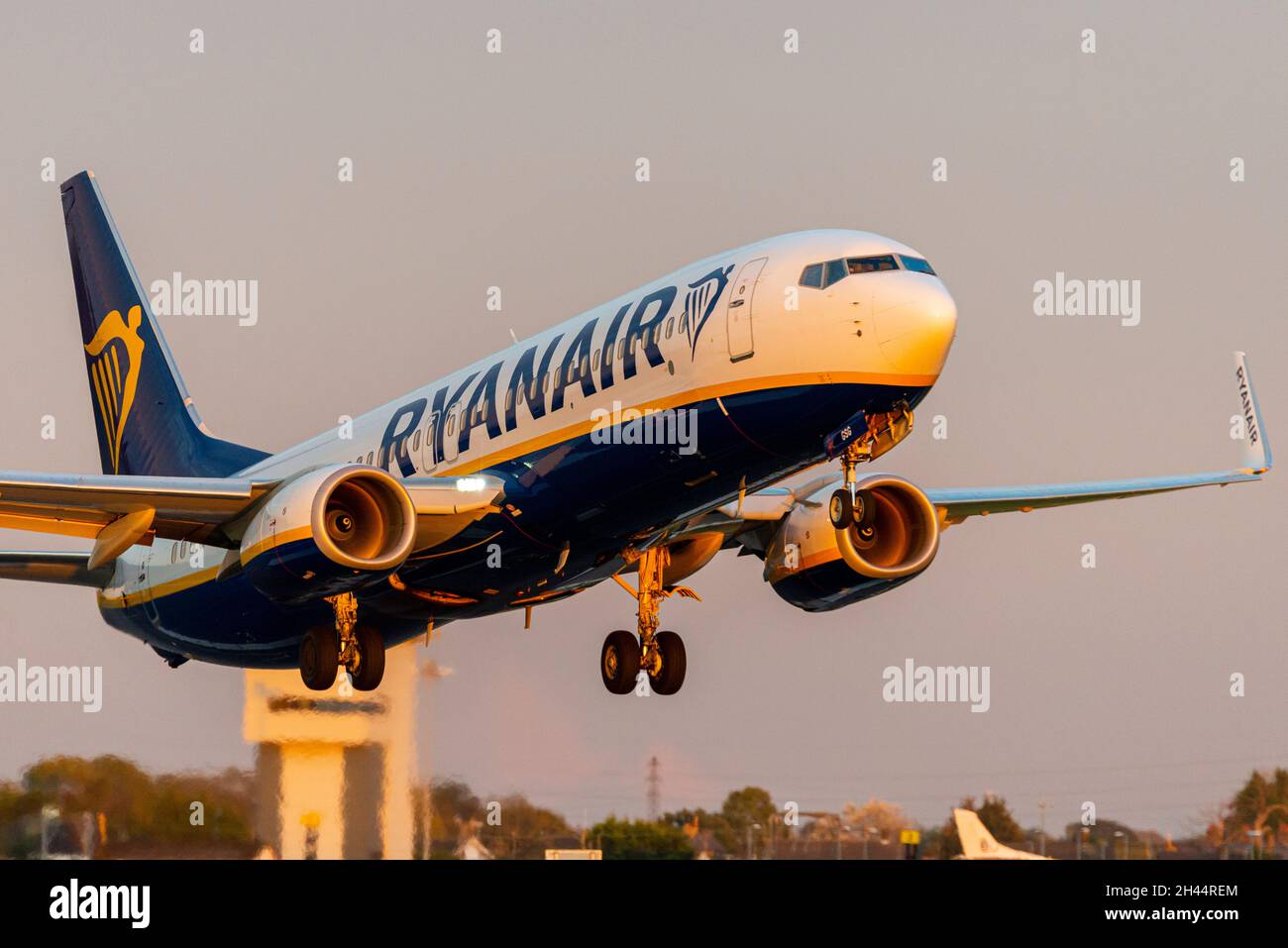 Ryanair Boeing 737 Jet-Linienflugzeug, das vom Londoner Flughafen Southend abfliegt und am letzten Tag der Flüge nach Shannon anfliegt, nachdem Ryanair Southend verlassen hatte Stockfoto