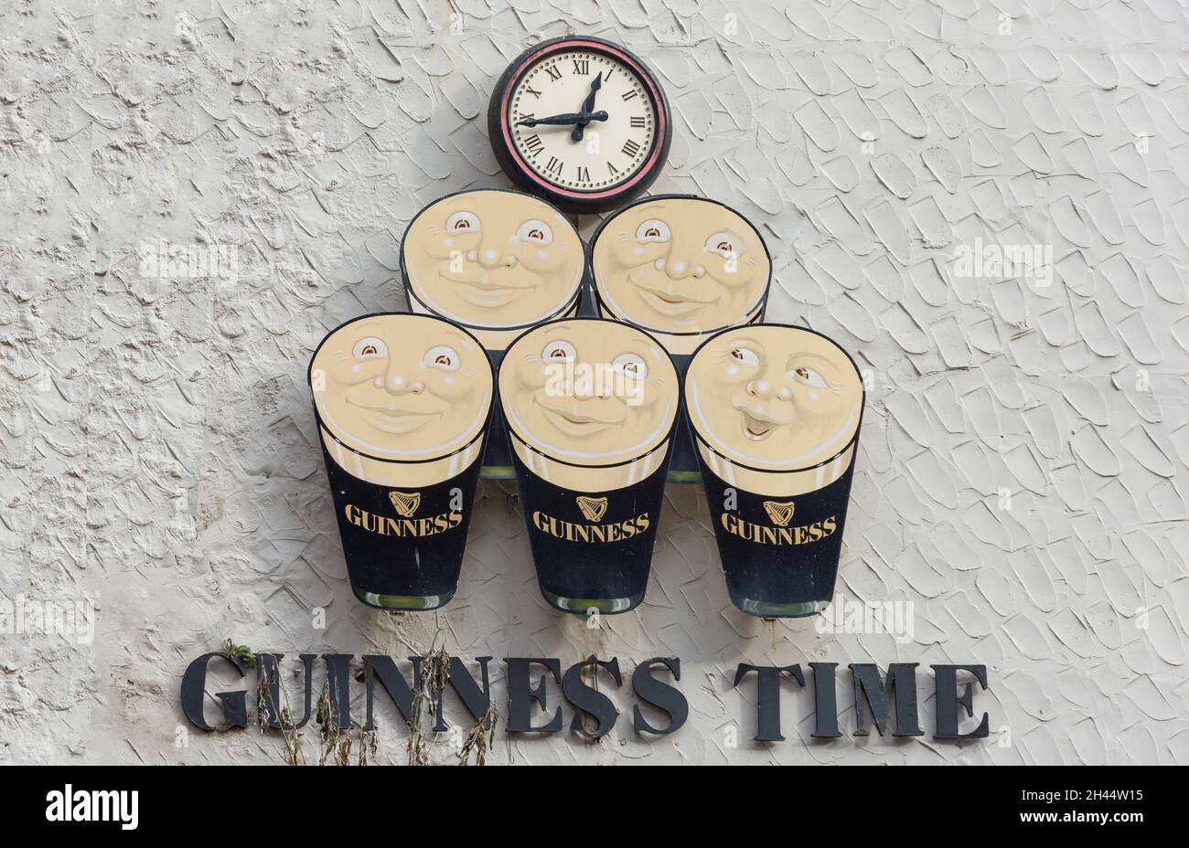 Werbung für die Guinness-Bierwand, Mathew Street, Liverpool, Merseyside, England, Vereinigtes Königreich Stockfoto