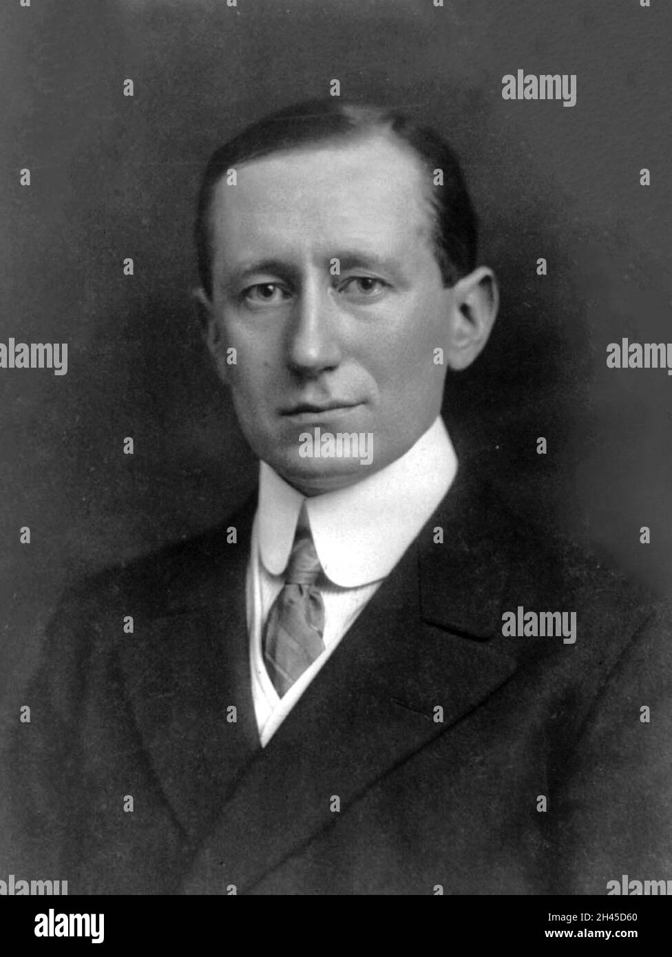 Der italienische Elektroingenieur Guglielmo Marconi, der das Radio erfunden  hat Stockfotografie - Alamy