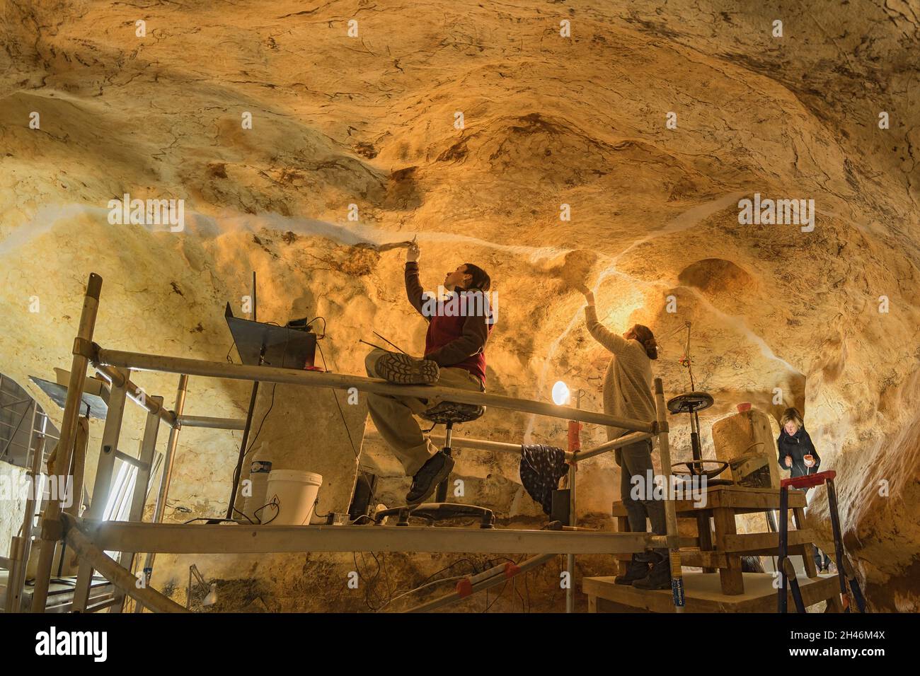 FRANKREICH. MONTIGNAC - LASCAUX, DORDOGNE (24): STANDORT DES BUNDESSTAATES LASCAUX 4 AM 12. OKTOBER 2016. SZENOGRAFISCHES GEBIET, DAS ACHT HAUPTTEILE DES F UMFASST Stockfoto