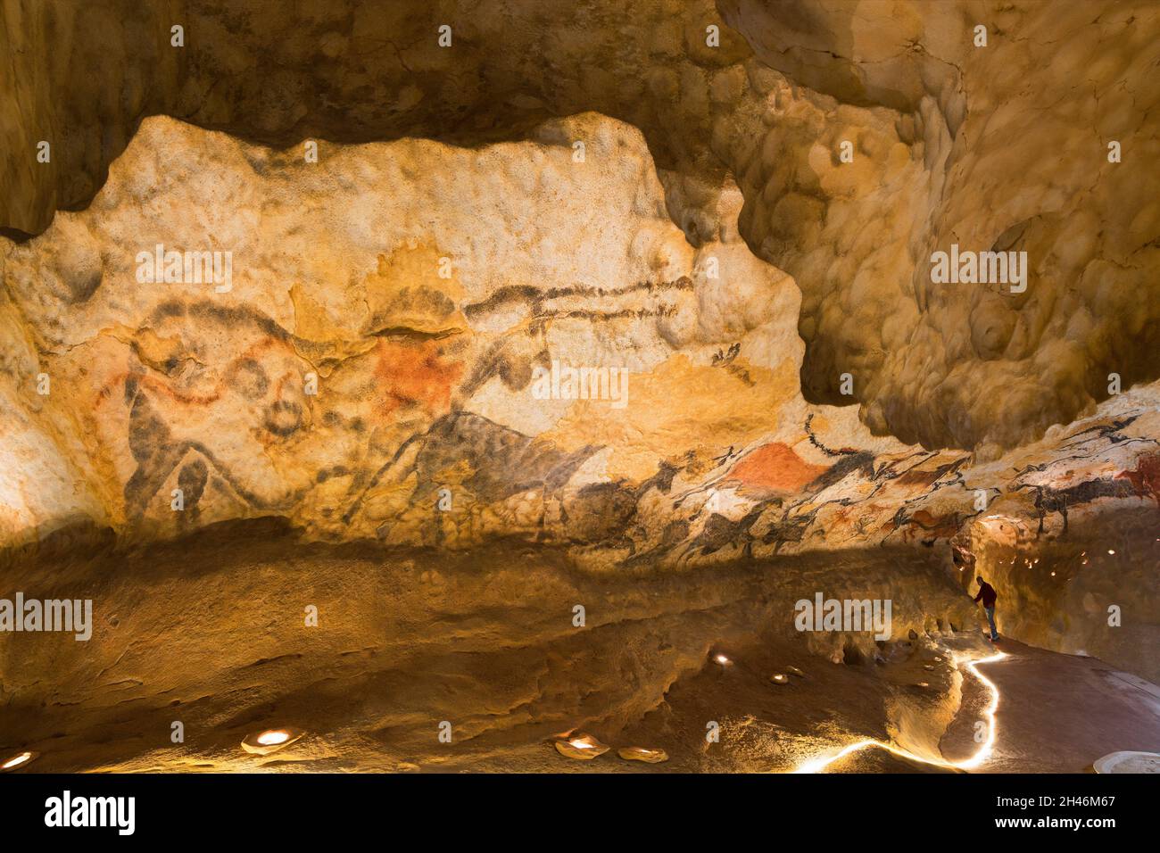 FRANKREICH, MONTIGNAC - LASCAUX, DORDOGNE (24): NENNEN SIE LASCAUX 4 AM 12. OKTOBER 2016. FOTOTOUR DURCH DAS INTEGRALE FAKSIMILE: DIE HALLE O Stockfoto