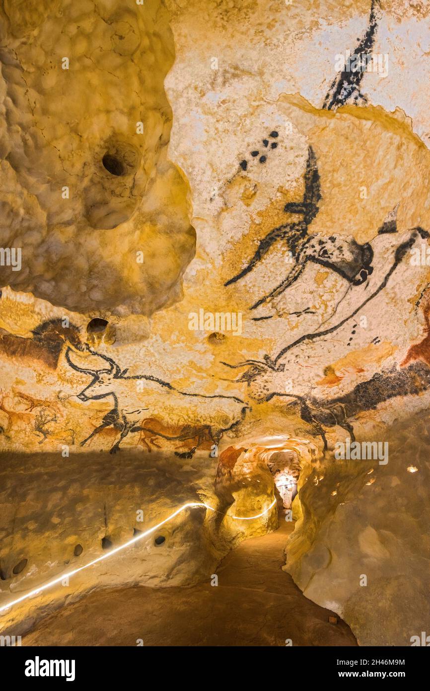 FRANKREICH, MONTIGNAC - LASCAUX, DORDOGNE (24): NENNEN SIE LASCAUX 4 AM 12. OKTOBER 2016. FOTOTOUR DURCH DAS INTEGRALE FAKSIMILE: DIE HALLE O Stockfoto