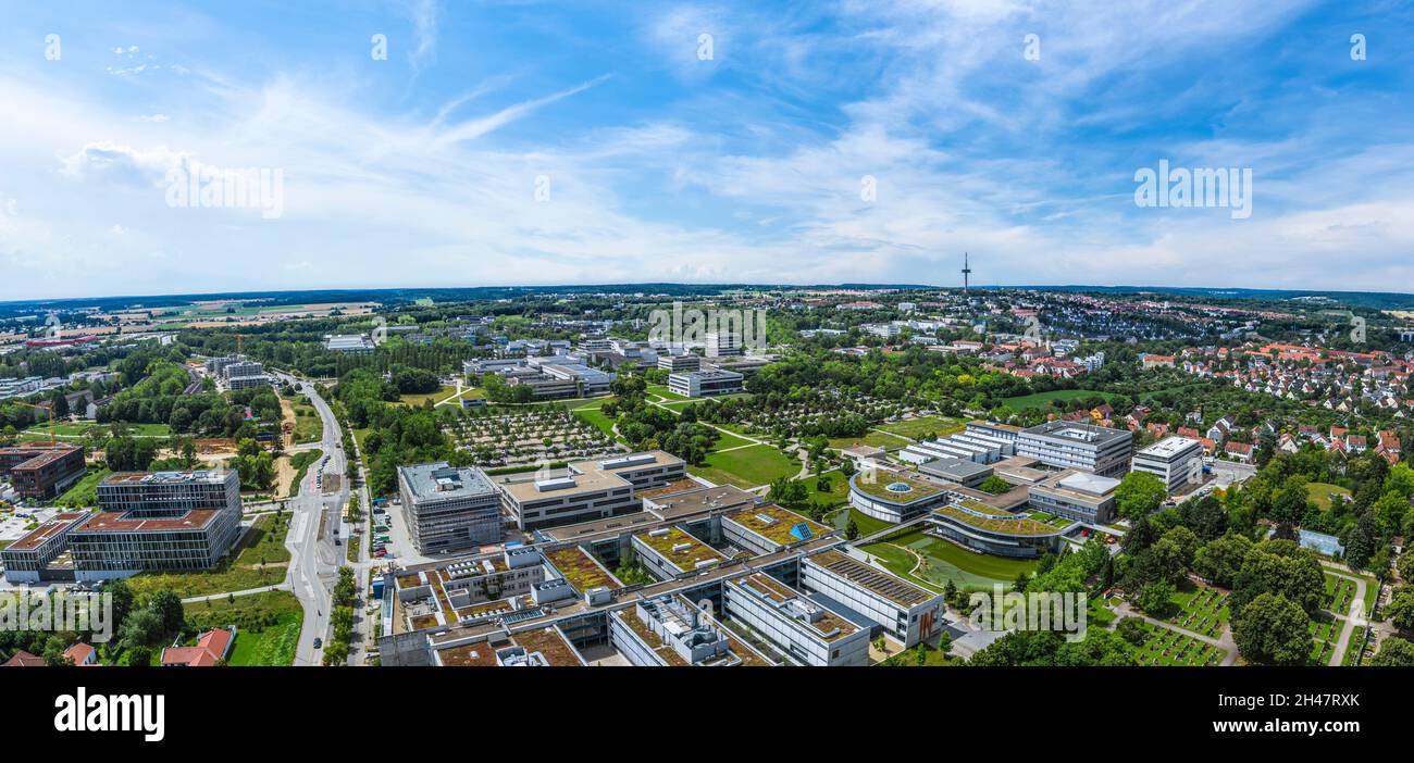 Luftaufnahme nach Regensburg an der Donau - das Galgenberger Viertel Stockfoto