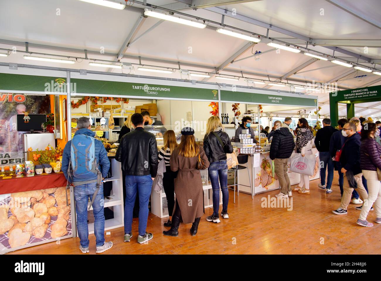 Internationale Messe Für Weißen Trüffel Von Alba. Das Herz der Messe im Oktober und November ist das Alba-Festival, Region Piemont, Italien. Stockfoto