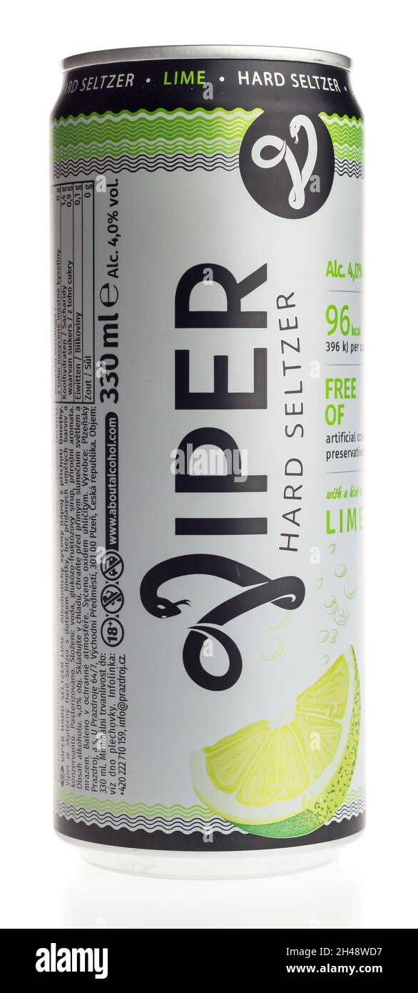 Dose Viper Hard Seltzer Lime Drink isoliert auf weißem Hintergrund Stockfoto