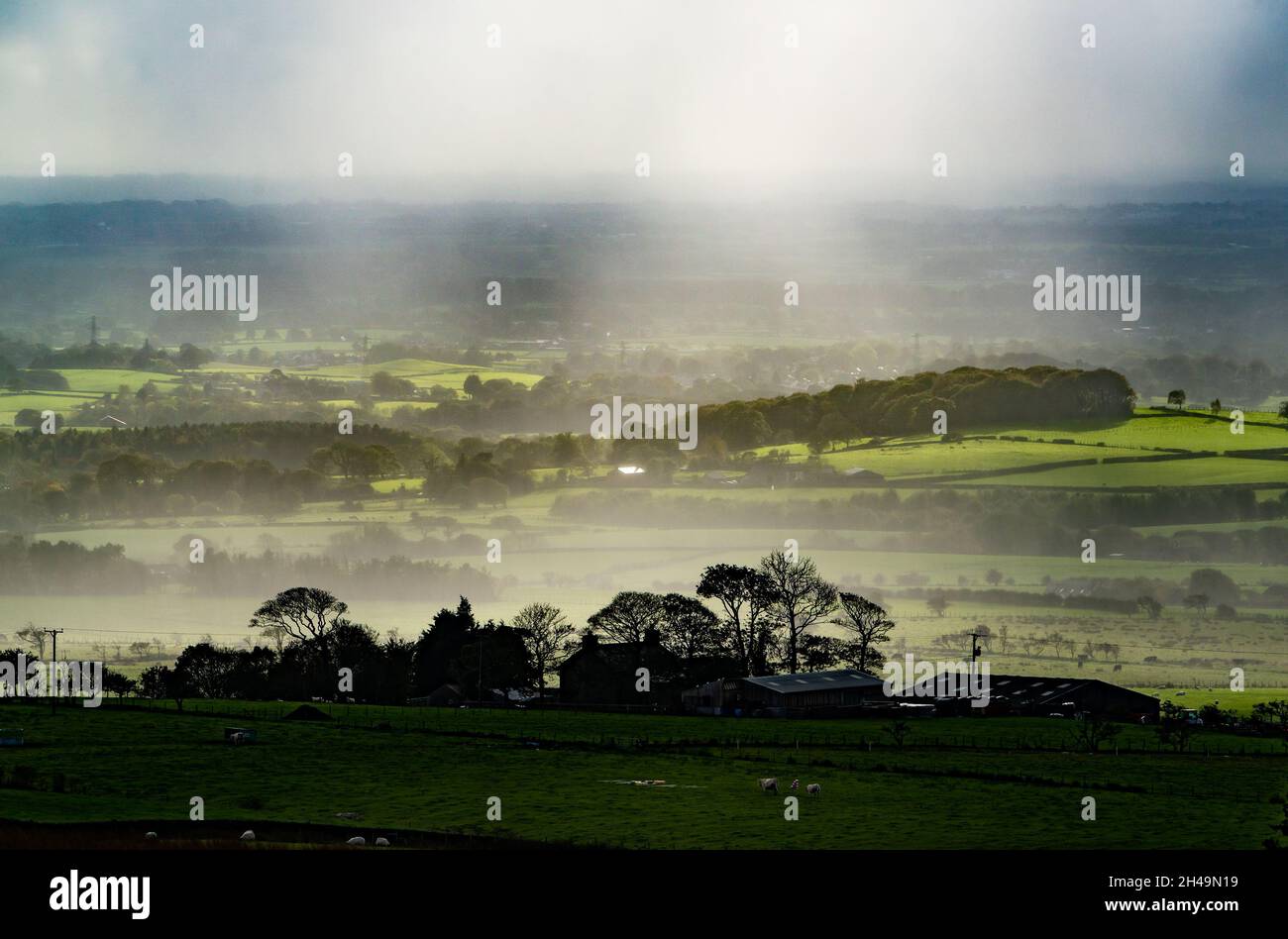 Nebliger Blick über Preston, Lancashire. Stockfoto