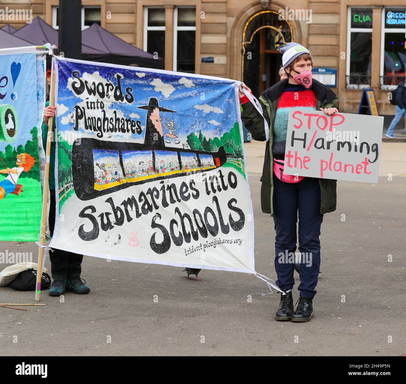 Glasgow, Großbritannien. November 2021. Während Delegierte aus der ganzen Welt zu den COP26-Treffen in Glasgow eintreffen, setzen Aktivisten, Umweltschützer und Umweltverbände ihre Demonstrationen und Proteste fort, um die politischen Entscheidungen zur Klimakontrolle zu beeinflussen. Kredit: Findlay/Alamy Live Nachrichten Stockfoto