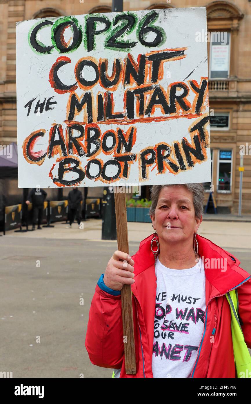 Glasgow, Großbritannien. November 2021. Während Delegierte aus der ganzen Welt zu den COP26-Treffen in Glasgow eintreffen, setzen Aktivisten, Umweltschützer und Umweltverbände ihre Demonstrationen und Proteste fort, um die politischen Entscheidungen zur Klimakontrolle zu beeinflussen. Kredit: Findlay/Alamy Live Nachrichten Stockfoto