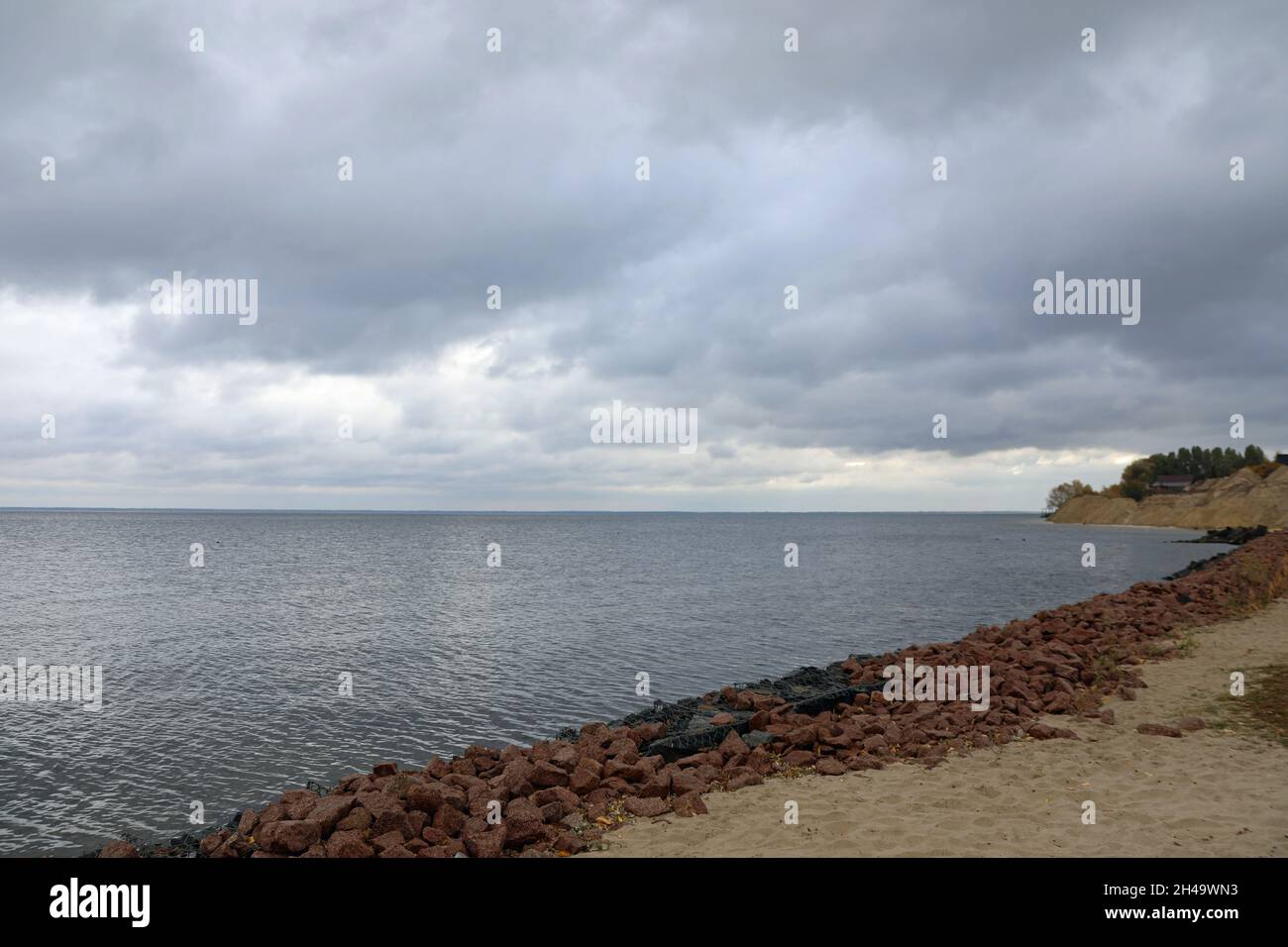 Kontaminiertes Wasserreservoir in der Ukraine genannt Kiewer Meer Stockfoto