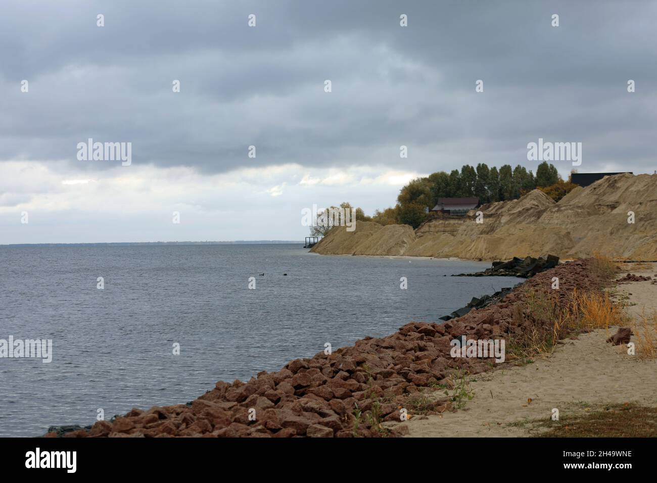 Kontaminiertes Wasserreservoir in der Ukraine genannt Kiewer Meer Stockfoto