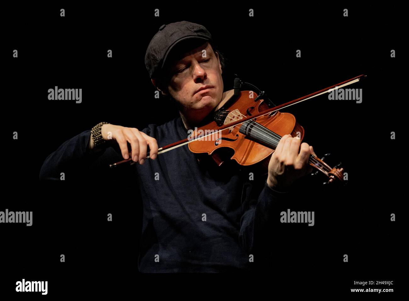 Mailand Italien 1 November 2021 Kings of Convenience - Soundcheck vor dem Konzert - Teatro degli Arcimboldi © Andrea Ripamonti / Alamy Stockfoto