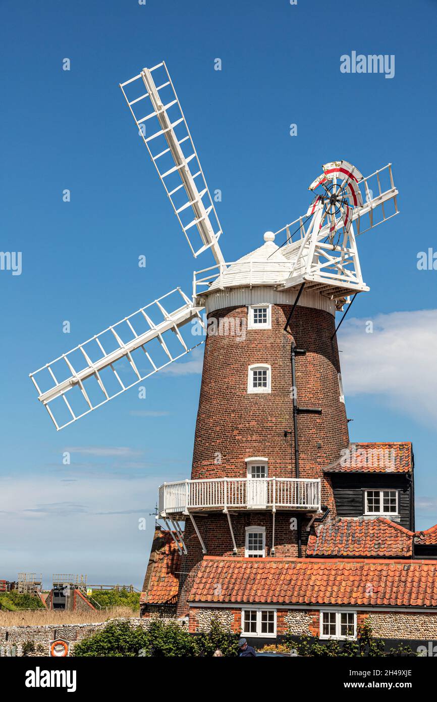 Die Cley Windmühle aus dem frühen 19. Jahrhundert im Dorf Cley am Meer, Norfolk UK Stockfoto