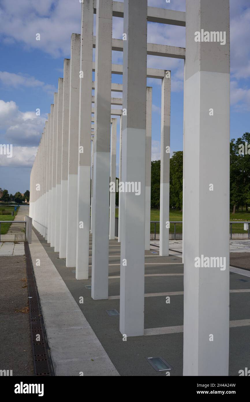Schwerin, Deutschland - 20. Juli 2021 - das Kloster im Bauhaus-Stil Stockfoto