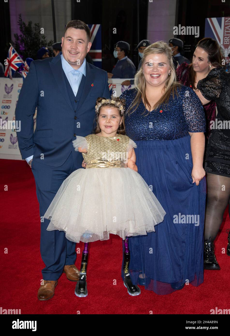 Harmonie-Rose Allen und Family nehmen an den Pride of Britain Awards in Zusammenarbeit mit TSB im Grosvenor House Hotel, Park Street in London Teil. Stockfoto