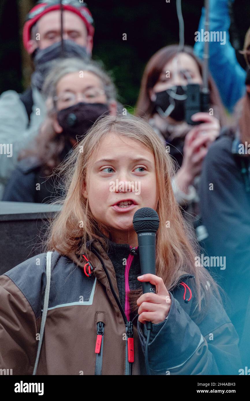 Glasgow, Großbritannien. November 2021. Klimaaktivismus Greta Thunberg hält freitags eine Rede zur zukünftigen Kundgebung in Glasgow, wo die COP26-Konferenz stattfindet. Quelle: Joao Daniel Pereira/Alamy Live News Stockfoto