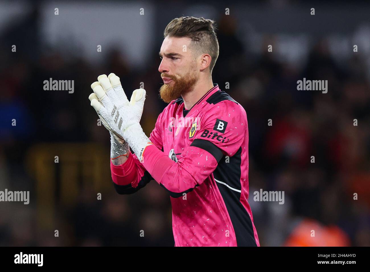 Jose Sa #1 von Wolverhampton Wanderers applaudiert den Fans Stockfoto