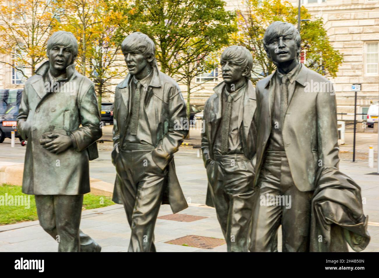 Bronzestatuen der vier Beatles, vom Bildhauer Andy Edwards geschaffen und 2015 enthüllt Stockfoto