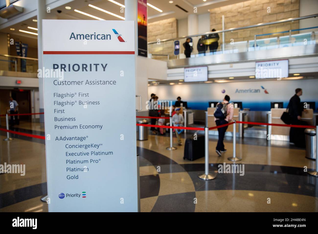Priority check in Fotos und Bildmaterial in hoher Auflösung Alamy