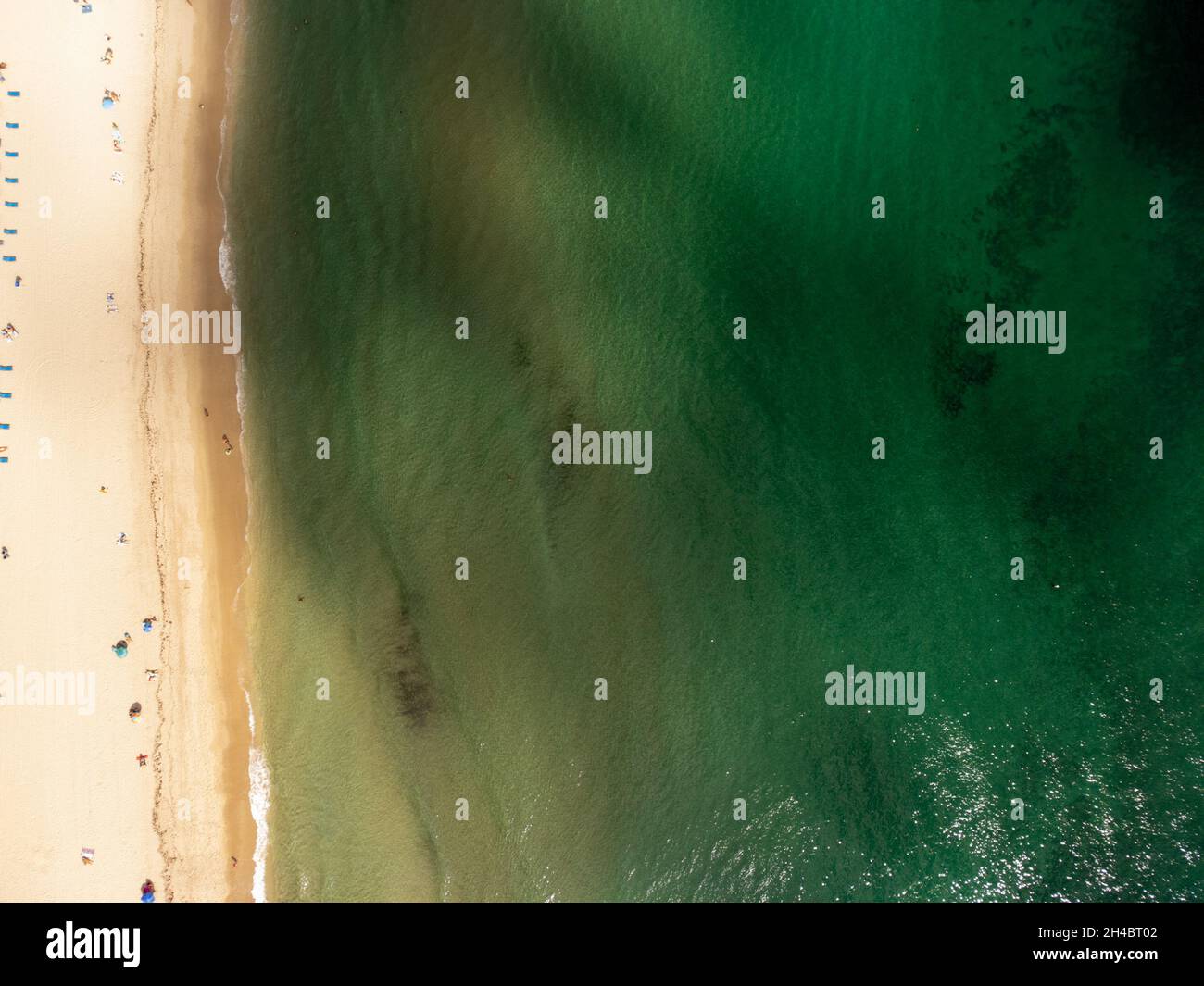 Luftaufnahme von der Strandküste Stockfoto