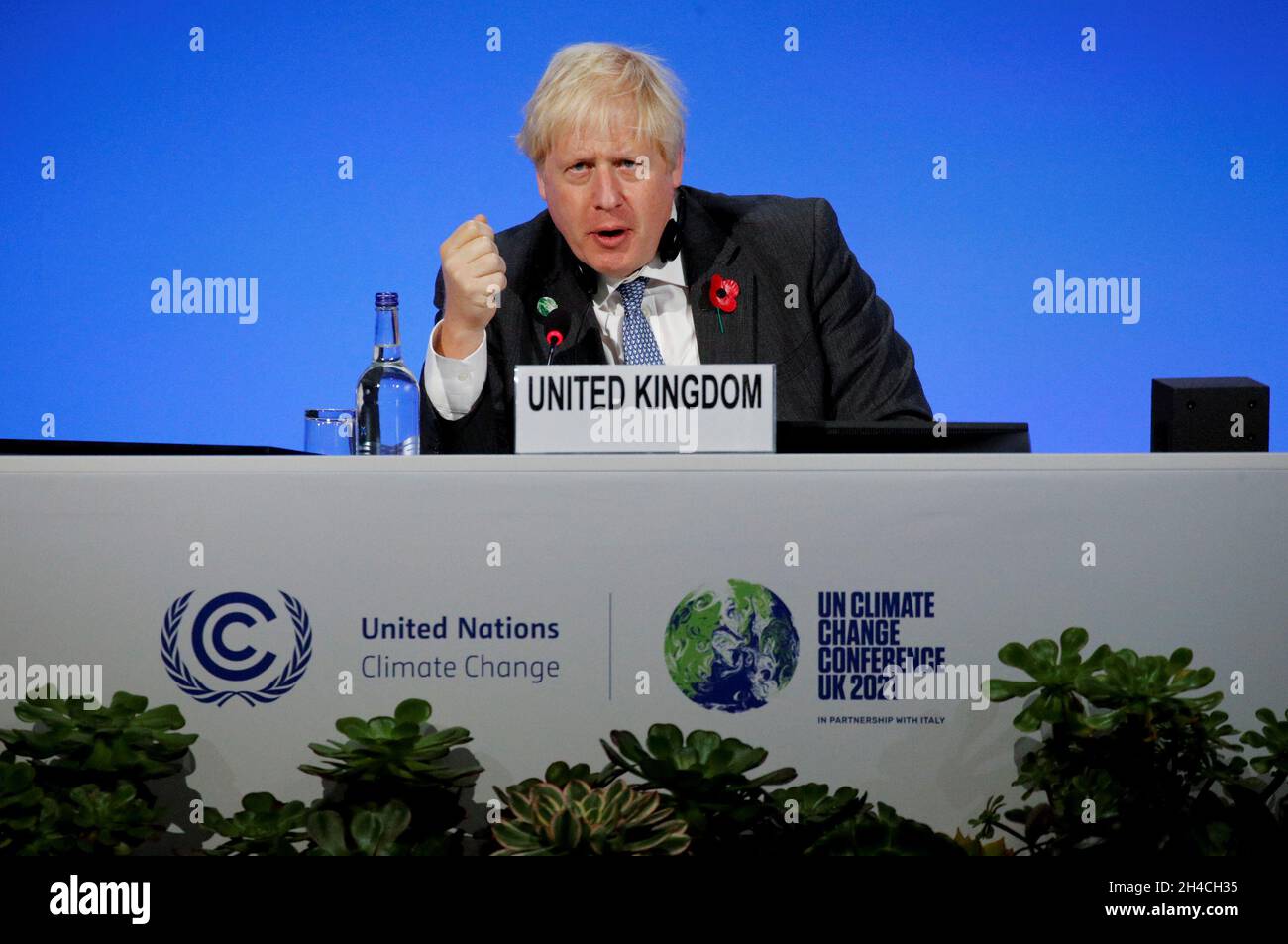 Premierminister Boris Johnson ist Mitvorsitzender einer Veranstaltung zwischen Großbritannien und Indien, bei der der Fonds der Koalition für die widerstandsfähige Infrastruktur der kleinen Inselentwicklungsstaaten im Rahmen des Cop26-Gipfels auf dem Scottish Event Campus (SEC) in Glasgow ins Leben gerufenwurde. Bilddatum: Dienstag, 2. November 2021. Stockfoto