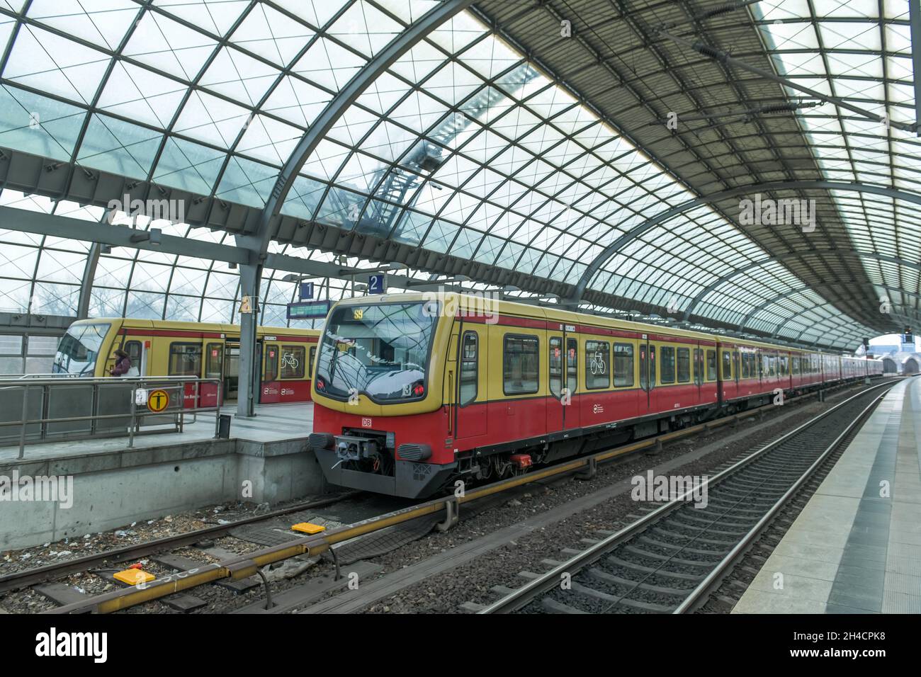 S-Bahn, Bahnhof Spandau, Berlin, Deutschland Stockfoto