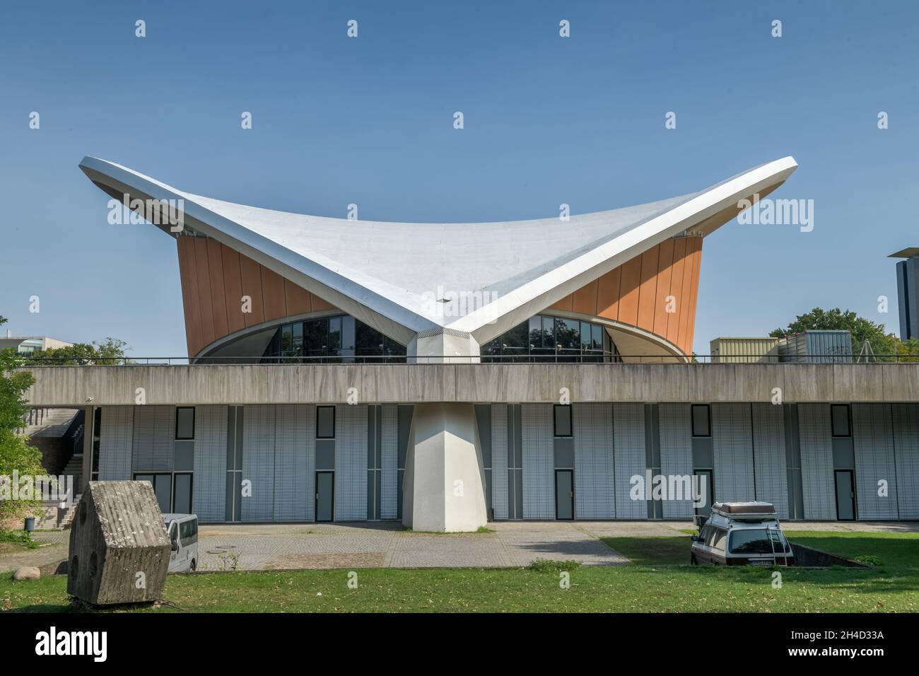 Haus der Kulturen der Welt, John-Foster-Dulles-Allee, Tiergarten, Berlin, Deutschland Stockfoto Haus der Kulturen der Welt, John-Foster-Dulles-Allee, Tiergarten, Berlin, Deutschland Stockfoto