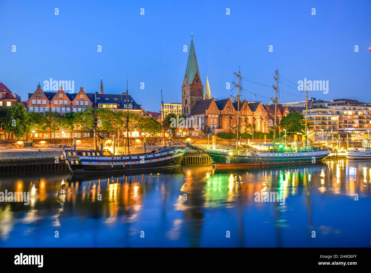 Weser, Martinianleger, Weserpromenade, Bremen, Deutschland Stockfoto