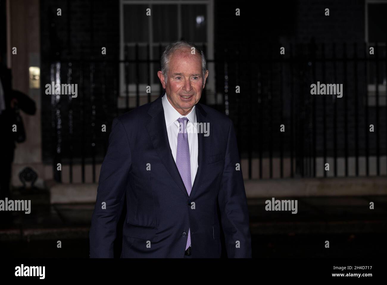 Der Premierminister lädt die führenden Wirtschaftsvertreter der Welt, Stephen Schwarzman, CEO von Blackstone, zur Downing Street 10 ein, um „Global Britain“ zu gründen. Stockfoto