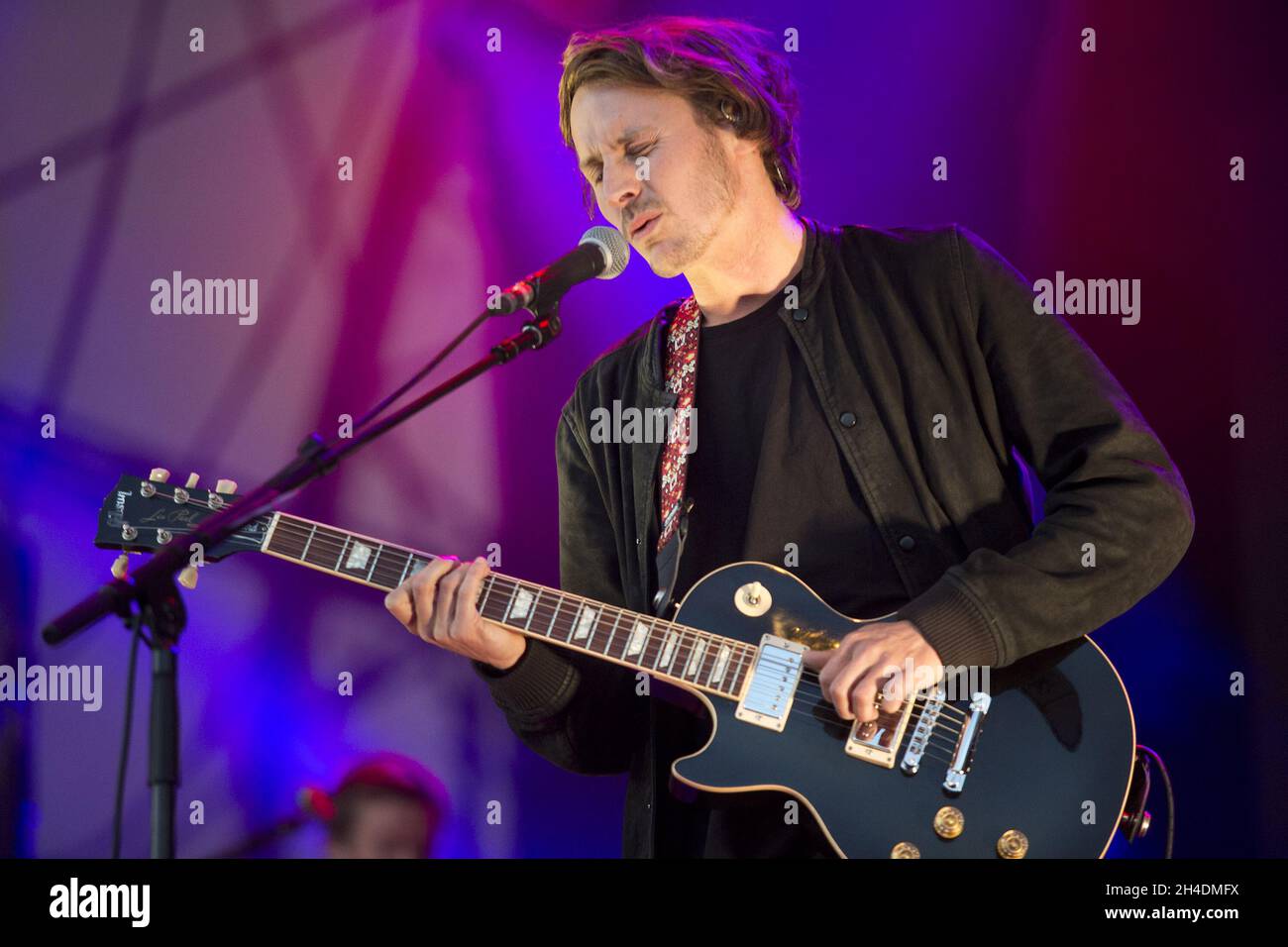 Ben Howard spielt live auf der Hauptbühne im Citadel, einem neuen eintägigen Festival im Victoria Park, East London. Stockfoto