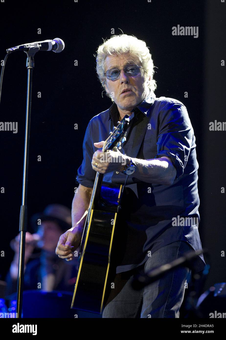 Der WHO-Sänger Roger Daltrey tritt mit der Band am Samstag, dem 11. Juni, auf der Hauptbühne des Isle of Wight Festivals im Seaclose Park, Newport, Isle of Wight, auf. Stockfoto