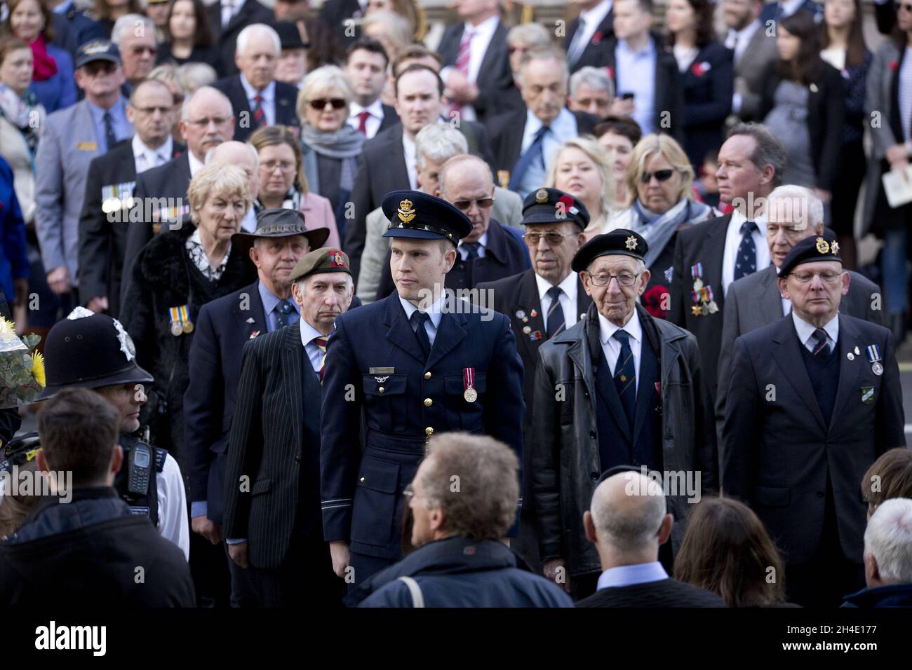 Kriegsveteranen nehmen an einer Parade im Cenotaph Teil, um dem ANZAC Day in London zu gedenken. Bild datiert: Mittwoch, 25. April 2018. Bildnachweis sollte lauten: Isabel Infantes / EMPICS Entertainment. Stockfoto