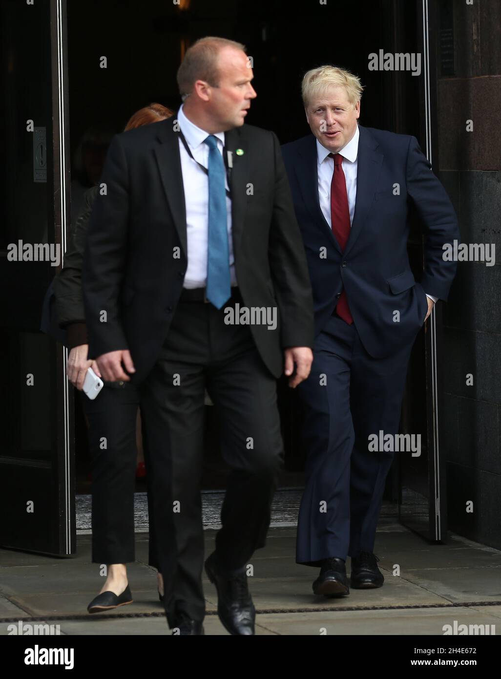 Premierminister Boris Johnson verlässt das Hotel The Midland am zweiten Tag der Konferenz der Konservativen Partei, die im Manchester Convention Center stattfindet. Bild datiert: Montag, 30. September 2019. Bildnachweis sollte lauten: Isabel Infantes / EMPICS Entertainment. Stockfoto