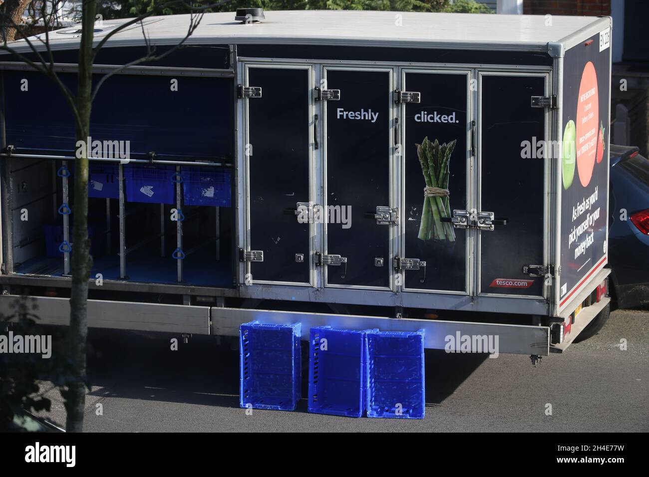 Ein Tesco-Lieferwagen in London. Bilddatum: Mittwoch, 25. März 2020. Fotocredi: Isabel Infantes/Empics Entertainment Stockfoto