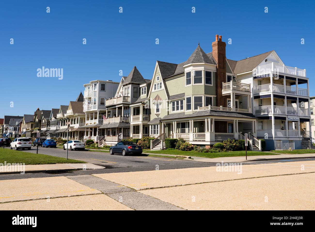 Wunderschöne viktorianische Häuser am Strand in Ocean Grove, New Jersey Stockfoto